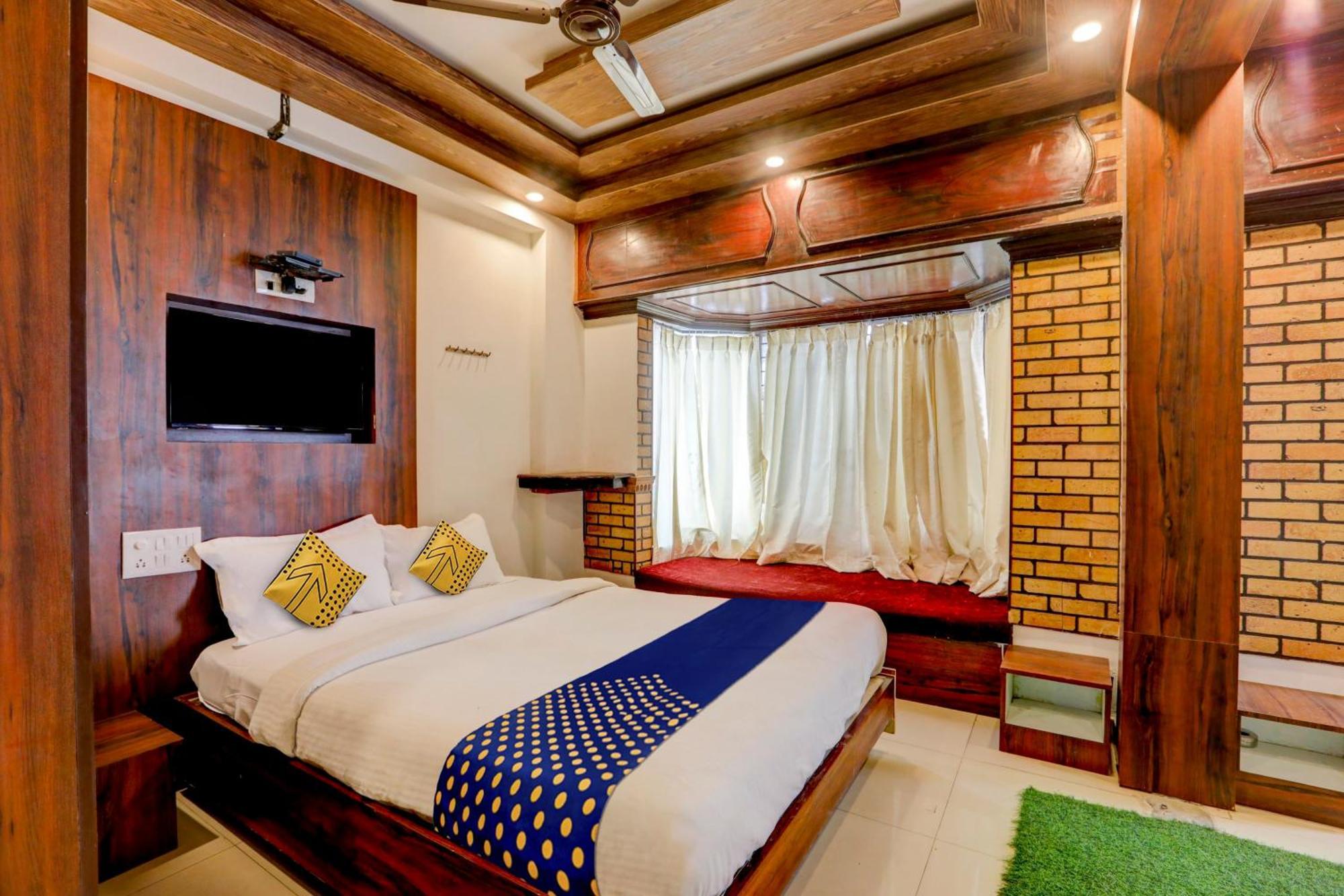 Hotel O Rajdhani Group Of Hotels Májszúr Kültér fotó