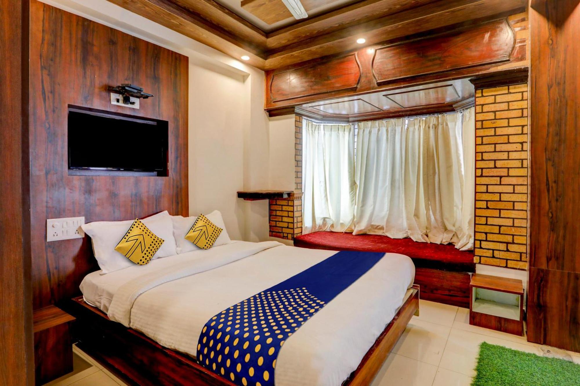 Hotel O Rajdhani Group Of Hotels Májszúr Kültér fotó